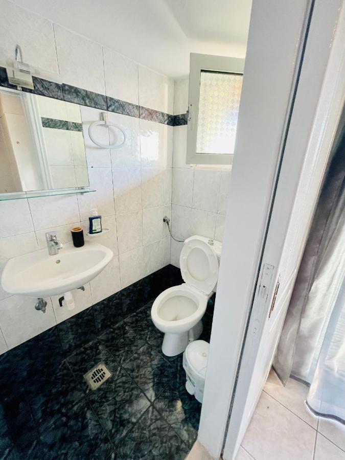 Teo'S 2 Persons Studio Deluxe Patras Zewnętrze zdjęcie